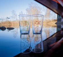 Load image into Gallery viewer, Stigbergets Glasses THE BIRD 47 cl - pack of two ORANGE &amp; LIMEGREEN
